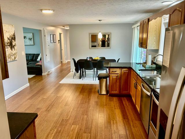 108 Peak Street, Manchester, NH 03104