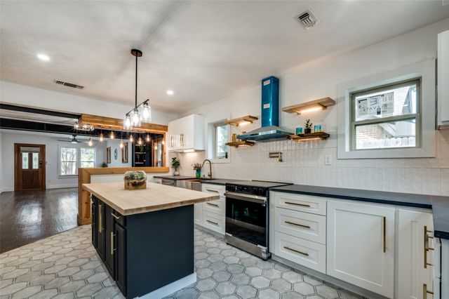 4004 Linden Avenue, Fort Worth, TX 76107