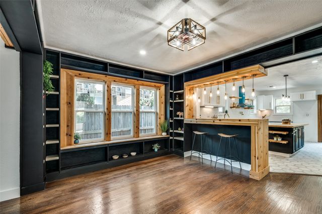 4004 Linden Avenue, Fort Worth, TX 76107