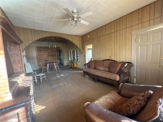 1302 19th Street, Hempstead, TX 77445