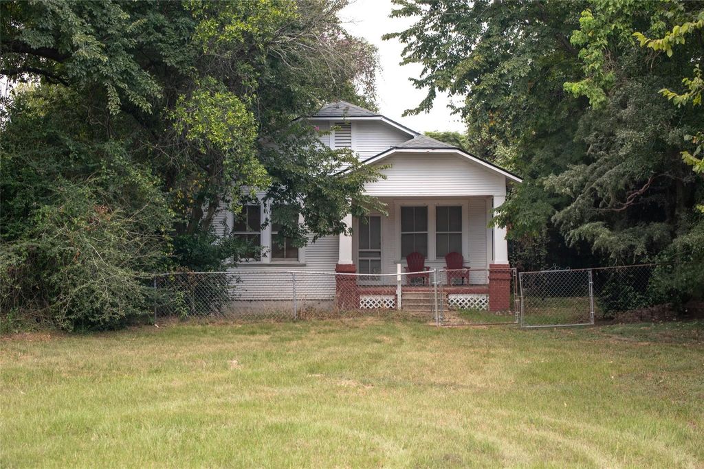 1302 19th Street, Hempstead, TX 77445