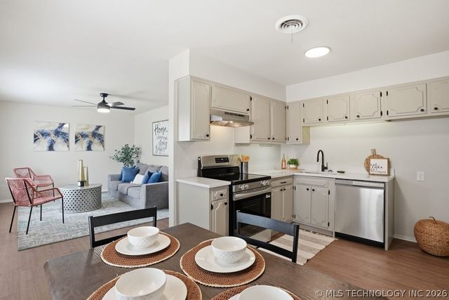 226 W Orleans Avenue, Sapulpa, OK 74066