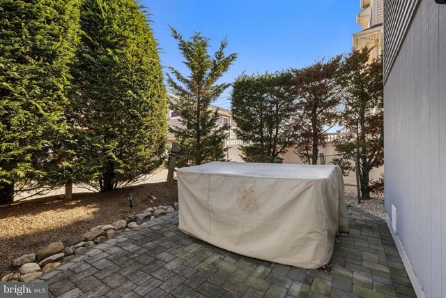 11 W 87TH ST, Long Beach Township, NJ 08008