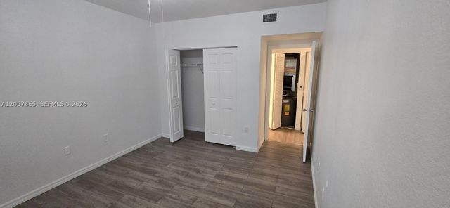 2589 Centergate Dr 202, Miramar, FL 33025