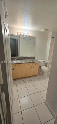 2589 Centergate Dr 202, Miramar, FL 33025