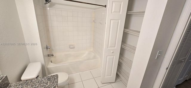 2589 Centergate Dr 202, Miramar, FL 33025