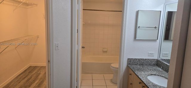 2589 Centergate Dr 202, Miramar, FL 33025