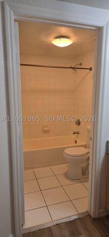2589 Centergate Dr 202, Miramar, FL 33025
