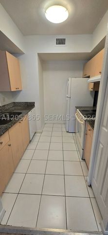 2589 Centergate Dr 202, Miramar, FL 33025