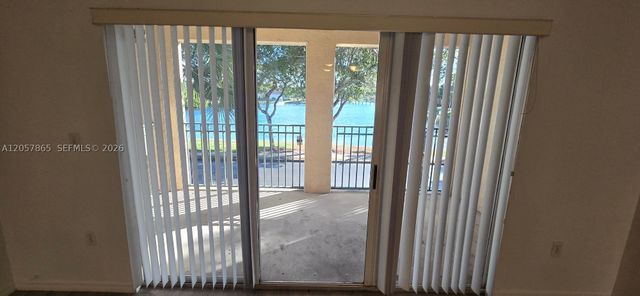 2589 Centergate Dr 202, Miramar, FL 33025