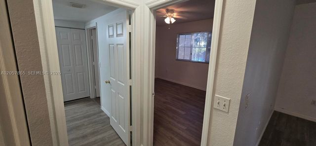 2589 Centergate Dr 202, Miramar, FL 33025