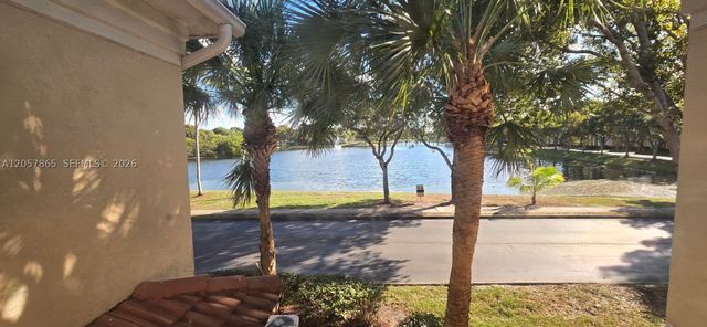 2589 Centergate Dr 202, Miramar, FL 33025