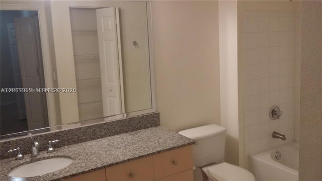 2589 Centergate Dr 202, Miramar, FL 33025