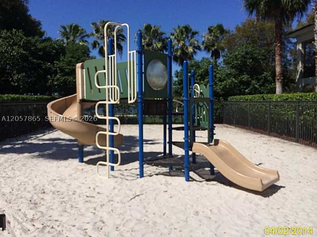 2589 Centergate Dr 202, Miramar, FL 33025