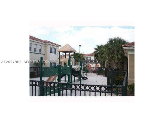 2589 Centergate Dr 202, Miramar, FL 33025