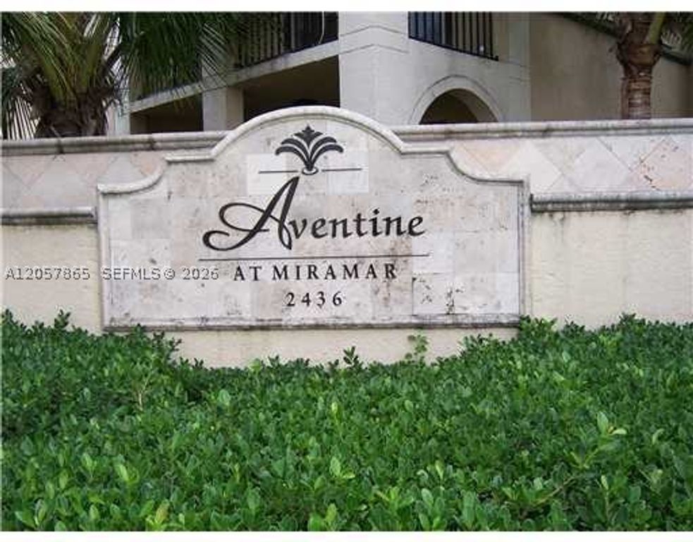 2589 Centergate Dr 202, Miramar, FL 33025