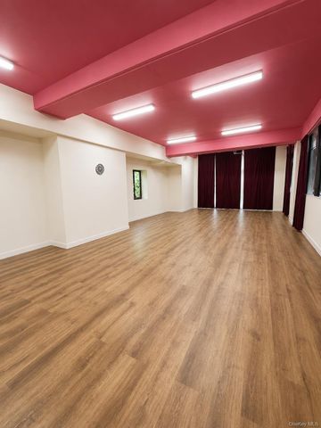 144-56 Roosevelt Avenue 1C, Flushing, NY 11354