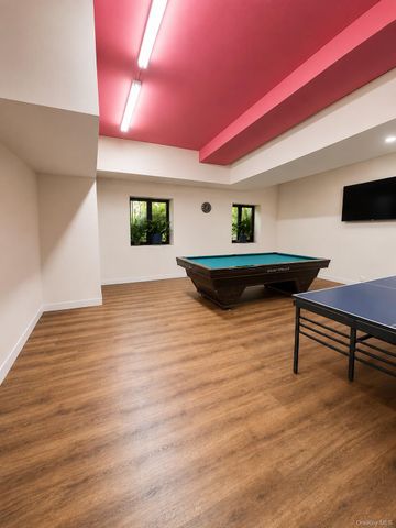 144-56 Roosevelt Avenue 1C, Flushing, NY 11354