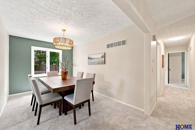 3310 Fox Hollow Road, Lincoln, NE 68506