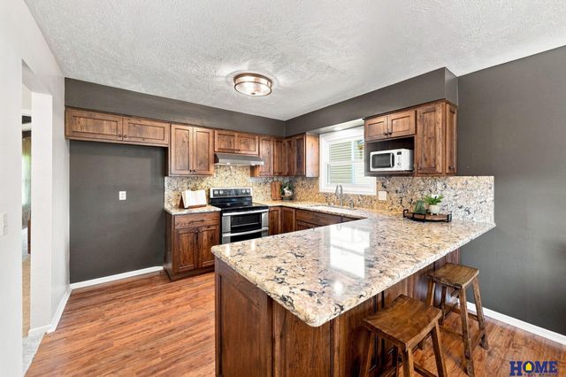 3310 Fox Hollow Road, Lincoln, NE 68506