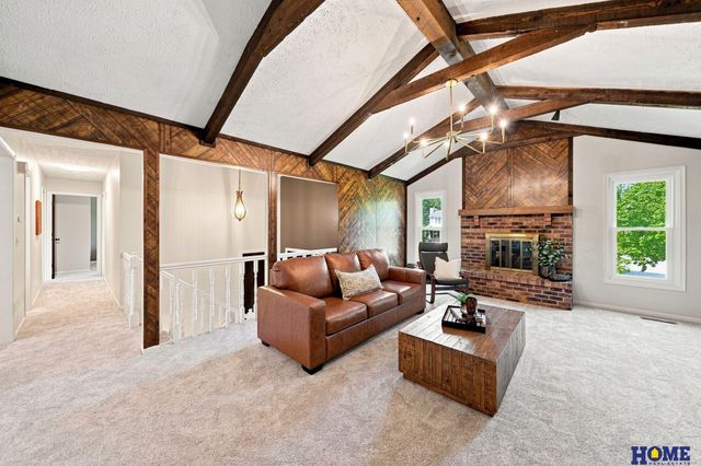 3310 Fox Hollow Road, Lincoln, NE 68506