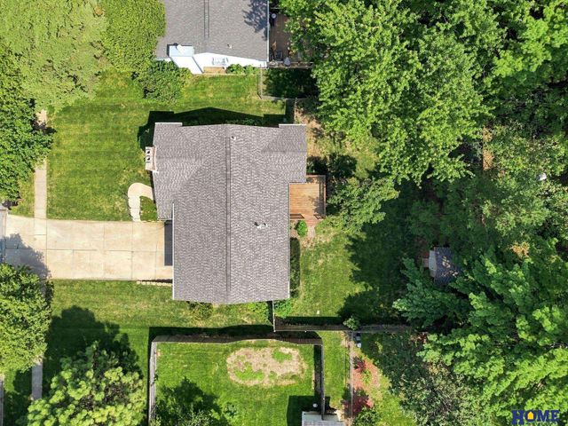 3310 Fox Hollow Road, Lincoln, NE 68506