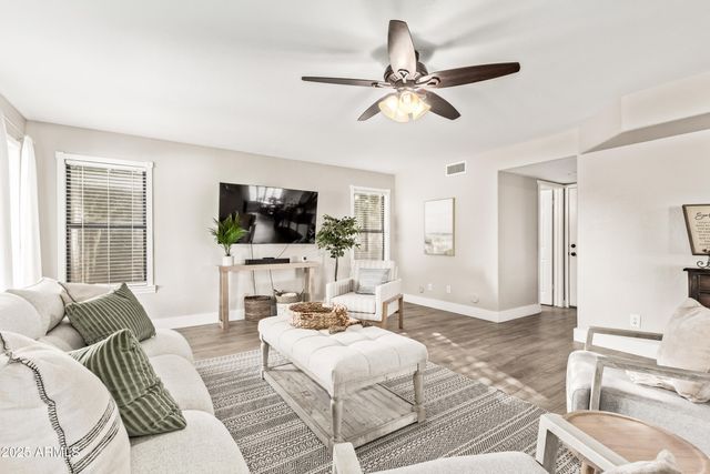 3201 S HORIZON Place, Chandler, AZ 85248