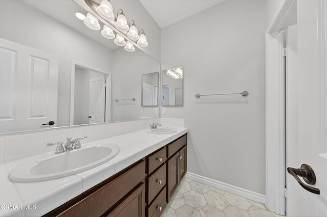 13907 Bear Fence Court, Moorpark, CA 93021