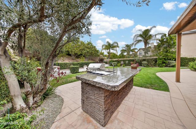 13907 Bear Fence Court, Moorpark, CA 93021