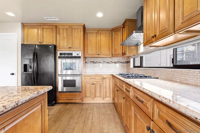 2556 Navarra Dr A, Carlsbad, CA 92009