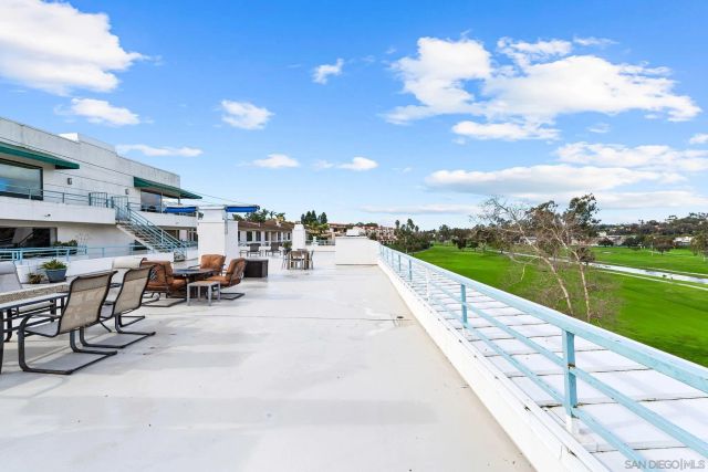 2556 Navarra Dr A, Carlsbad, CA 92009