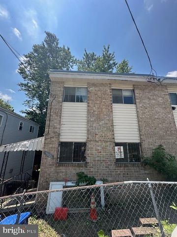 5303 JAY ST NE, Washington, DC 20019