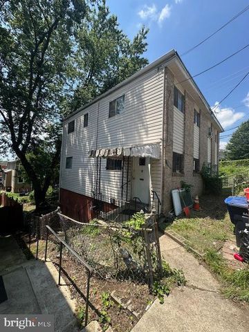 5303 JAY ST NE, Washington, DC 20019