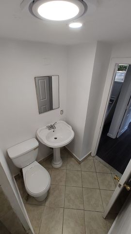 425 W Elm St 1, Brockton, MA 02301
