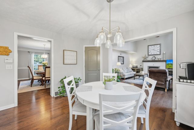 1918 Grovepointe Drive, Florence, KY 41042