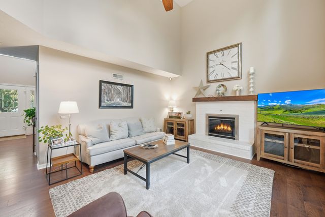 1918 Grovepointe Drive, Florence, KY 41042