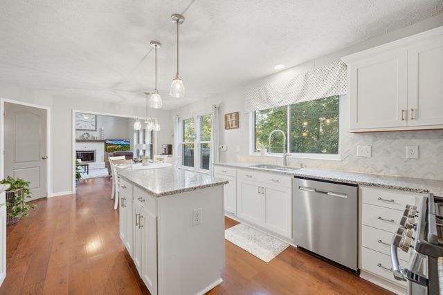 1918 Grovepointe Drive, Florence, KY 41042