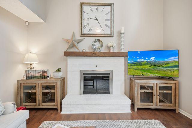 1918 Grovepointe Drive, Florence, KY 41042