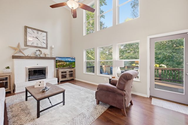 1918 Grovepointe Drive, Florence, KY 41042