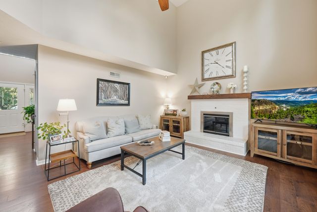 1918 Grovepointe Drive, Florence, KY 41042