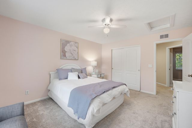 1918 Grovepointe Drive, Florence, KY 41042