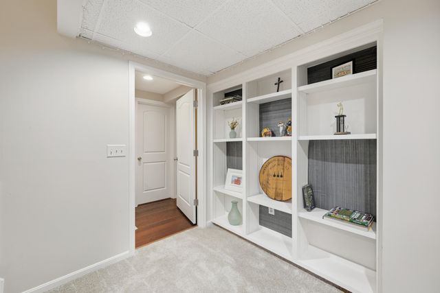 1918 Grovepointe Drive, Florence, KY 41042