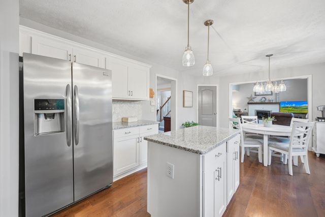 1918 Grovepointe Drive, Florence, KY 41042