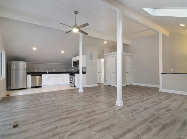 812 N Sleight Street 1, Naperville, IL 60563