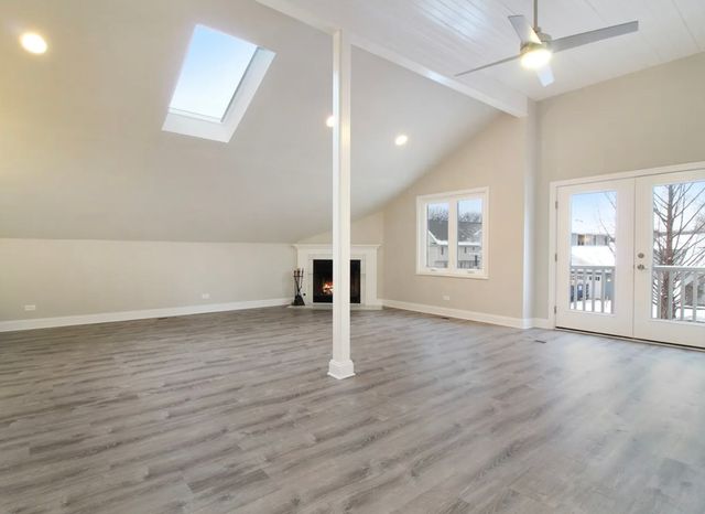 812 N Sleight Street 1, Naperville, IL 60563