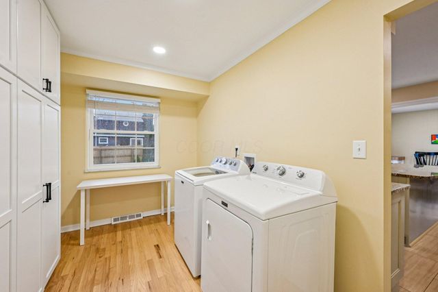 8207 Copperfield Drive, Columbus, OH 43235