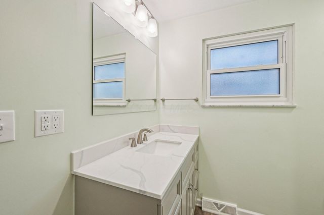 8207 Copperfield Drive, Columbus, OH 43235