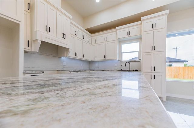 9227 N 25th Street, Mcallen, TX 78504