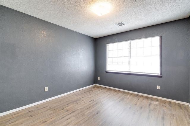 7740 Doris Drive, Oklahoma City, OK 73162
