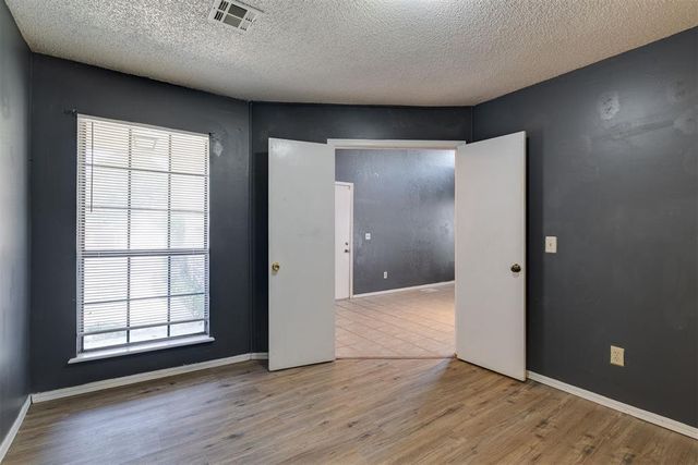 7740 Doris Drive, Oklahoma City, OK 73162